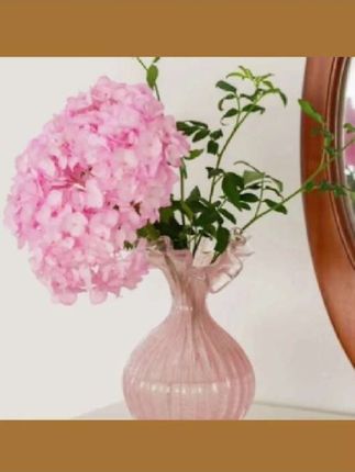 #琉璃花瓶   摆件竖纹舞蹈花边裙摆粉色小福袋不规则绝美人鱼姬花器#花瓶推荐 #花瓶插花 #实用好物 #好物推荐🔥