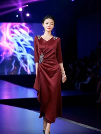 #喜婆婆喜妈妈婚宴礼服 #高端大气 #妈妈婚宴连衣裙 #秋冬礼服 #婚礼妈妈礼服