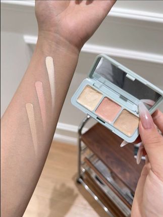 闭眼薅!#平价彩妆 #三色遮瑕 #超便宜超划算 #购物分享 #种草