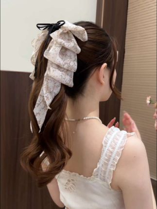 姐妹们!夏天出门少不了这款飘带 #蝴蝶结发夹 #夏天该有的样子 #抓夹用法 #爆款热卖中 #抓夹