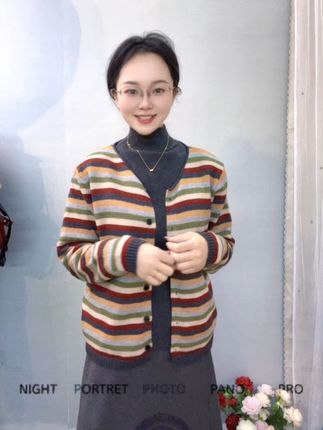 #简约穿搭分享 #休闲减龄百搭穿搭 #气质简约时尚穿搭 #甜甜的穿搭 #毛衣