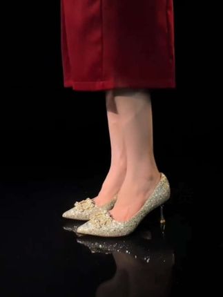 #水钻亮片婚鞋 #高跟鞋 #婚鞋 #优雅气质 #穿出高级感