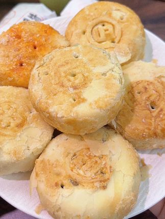 #创作灵感 #太好吃了 #舌尖美味 #好吃到停不下来 #新鲜出炉 黄庄月饼