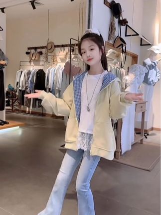 #韩系穿搭 #女童外套秋季新款 #潮童穿搭 #甜美穿搭 #儿童外套推荐
