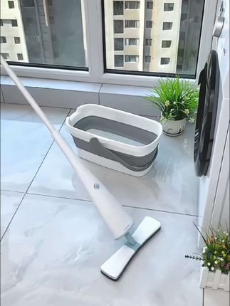 家里一定要备一个这样的折叠拖把桶,容量大还能走到哪拖到哪,再也不用来回跑了!而且它还自带提手,拿起来特别方便,不用的时候折起来也不占地方。#好物推荐🔥 #非常方便实用 #生活好帮手 #中秋节#折叠拖把桶@抖音创作小助手 @抖音小助手