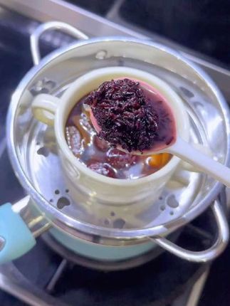 女孩子一定要多多多喝这个! 今日分享紫米酒酿蒸蛋#补气血 #醪糟 #酒酿 #米酒 #自制甜品