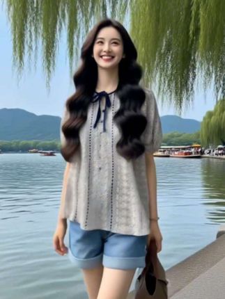 #我的夏日穿搭 #宽松版型大码设计感碎花衬衫#高级感穿搭 #穿出自己的风格 #法式复古灯笼袖衬衣女夏季微胖大码显瘦上衣设计系带碎花雪纺衫潮#谁穿谁好看 #美搭尽显女神范 !王姐百货购