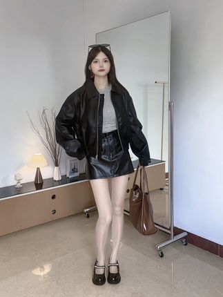 #创作灵感 #高级感穿搭 #秋季穿搭 #逆袭 #宝妈 农村宝妈重回职场,第一次穿皮衣,姐妹们帮我看看怎样?