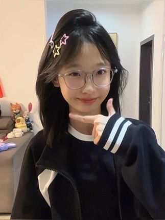 不要啊 明天开学啦#朋友的酒 #手势舞#一学就会系列 #卡点 #手势舞