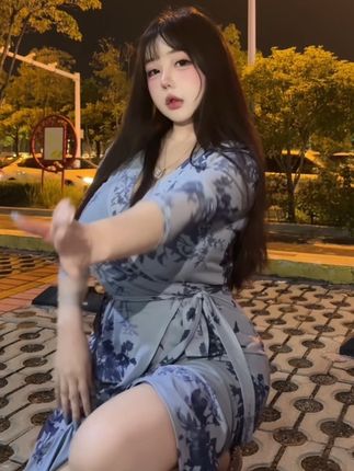 不是一见钟情 是第一次见面穿了包臀裙@乖乖肉