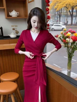 #长袖V领连衣裙 #时尚连衣裙#谁穿谁好看#高级感穿搭 #早秋穿搭