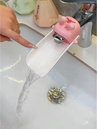 家里有小朋友的,这个可爱的水龙头延伸器真的太好用了 #水龙头延伸器 #宝妈推荐#