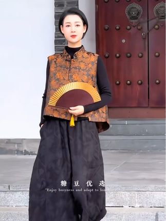 新款中式时尚套装#潮流时尚穿搭 #女人自信就是美 #时尚气质穿搭 #宽松显瘦 #不一样的风格