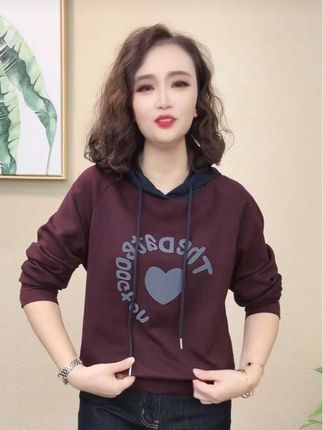 2025秋季新款连帽绑带爱心套头款显瘦时尚洋气女士卫衣#连帽卫衣#显瘦穿搭 #时尚洋气#中年女装#早秋穿搭