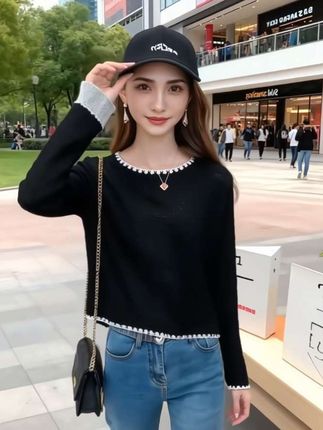 #初秋新款 #街拍 百搭针织打底衫 #时尚穿搭