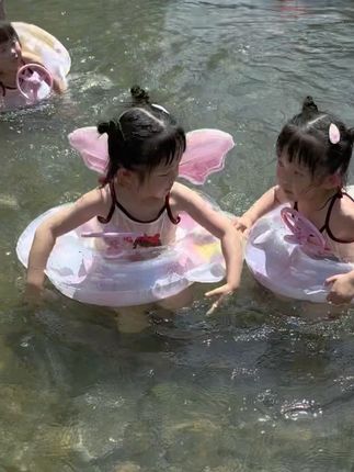 第一次带三小只出来游泳#三胞胎小公主#粉底液#持久底妆