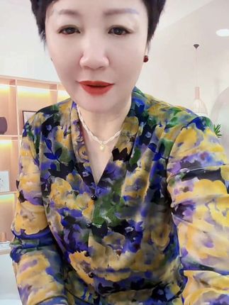 # 邓紫棋香港演唱会 # 张予曦 # 毕雯珺 #深情眼 #北京下雨