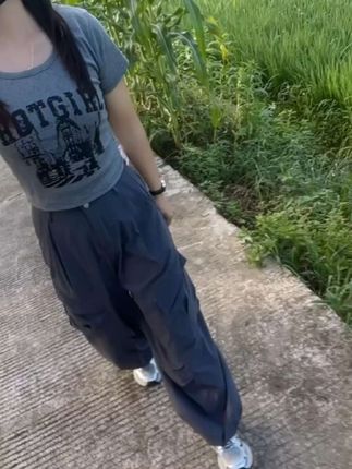 再重要的人让你失望多了,也就没那么重要了。有时候,失望到一定程度,反而无所谓了,因为你终于知道,真心换不来真心。有些事,真的没必要去追问,回头看看,每个细节都是答案。控制好自己的情绪,不仅是为了尊重别人,也是为了保护自己。别期望,也不要盼望,更别指望,就不会有失望#穿搭 #休闲风 #显瘦穿搭 #高级感穿搭 #ootd穿搭 @抖音创作小助手 @抖加上热门