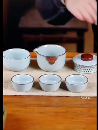 汝窑手抓壶 旅行茶具 便携式快客杯 防烫高档一人饮 户外功夫茶具...#茶生活 #一人饮 #旅行茶具 #泡茶神器 #杀马特cos又火起来了