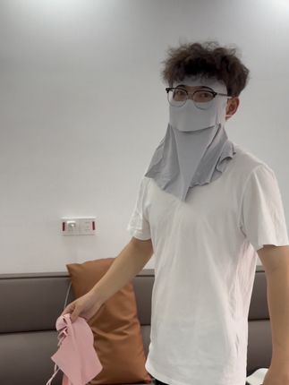 大家真的不要再去涂那些无效的防晒了,这款面罩可以解决我们夏日出行所有防晒的困扰,高颜值修饰脸型#性价比 超高#夏季必备 #我要上热们 #防晒 #强烈推荐