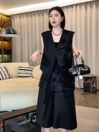 #品质女装 #两件套#时尚洋气#气质穿搭#时尚套装