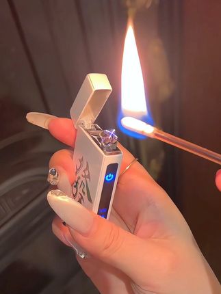 全金属充电打火机~双电弧点火#创意打火机 #充电打火机 #防风打火机