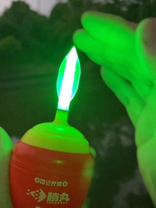 #钓鱼人的精神无人能比 #浮钓鲢鳙#钓鱼的乐趣只有钓鱼人懂 夜钓终于也能浮钓鲢鳙了