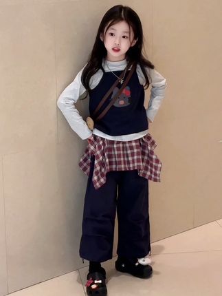 今年的秋装太好看了叭~已经开始期待秋天啦#高品质童装 #女童穿搭 #女童套装 #早秋新款 #谁穿谁好看系列