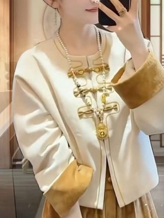 #新中式穿搭成为中秋宠儿 #高级感穿搭 #新中式 #复古风穿搭 #套装