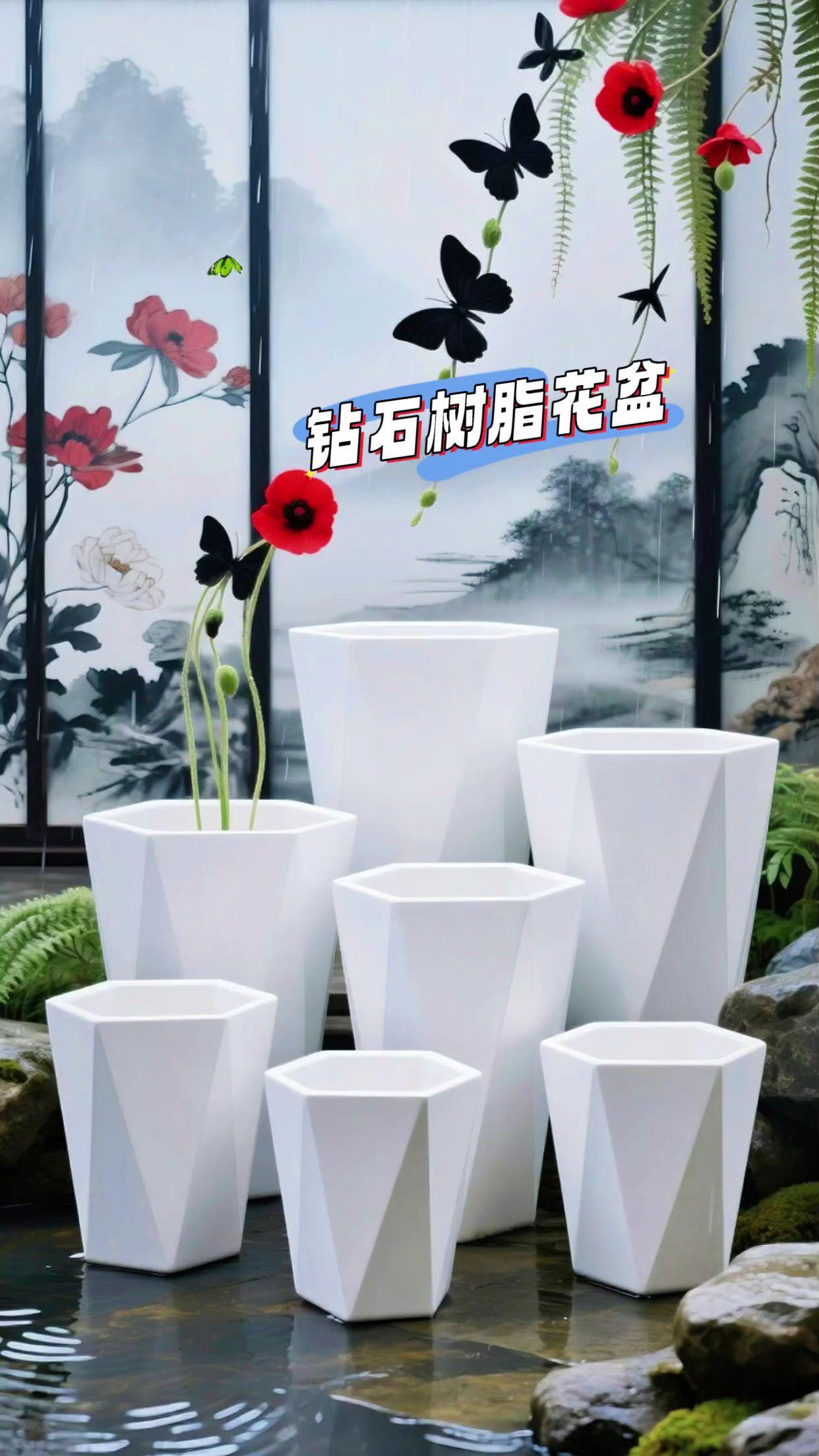 钻石树脂花盆。不会还有人在给绿植用普通花盆吧?快看看这款钻石树脂花盆,用过就知道有多香!它独特的钻石切割面设计,摆在家里,瞬间格调拉满,随便搭配什么绿植,都能成为一道风景线,为家里增添不少艺术氛围。 而且它是树脂材质,轻便还抗摔,日常挪动不费劲,底部排水孔设计合理,浇水再也不怕积水烂根,植物长得生机勃勃。不管是放在客厅、阳台还是卧室,都超合适! #钻石树脂花盆 #提升家居格调 #绿植好帮手 #花盆 #花卉绿植
