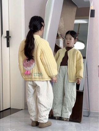 大大方方承认我的母爱滤镜 即使生活一地鸡毛,还是依然觉得很值得♥️#女童冬季外套 #冬季新款#女童穿搭#生女儿就要这样穿 #上学穿搭