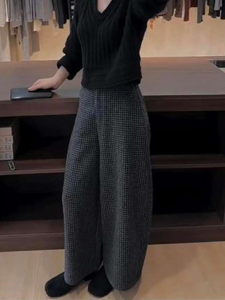 #毛呢格子九分阔腿裤    #晒晒我的秋日穿搭    #秋冬穿搭新鲜感在线   #秋冬都市硬核穿搭    #秋季日常实用穿搭思路分享