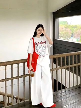 #总在成为大人的路上 100%纯棉重磅短袖t恤女2025新款夏百搭休闲小众设计感美式上衣潮##夏天该有的样子 #夏季新款 #夏日必备 #夏日打卡挑战