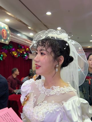 太是味了,8090年代港风复古风婚礼,现场真的超级用心,无比特别!#婚礼现场 #婚礼季 #婚礼实拍