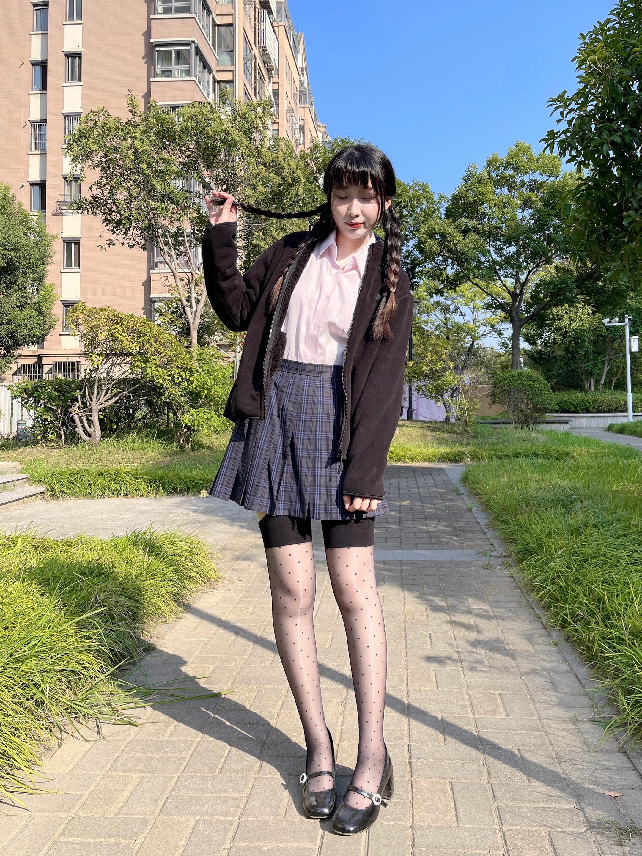 以为落入幸福的全套 低头一看原来是在上吊#绫LING #绫丝袜
