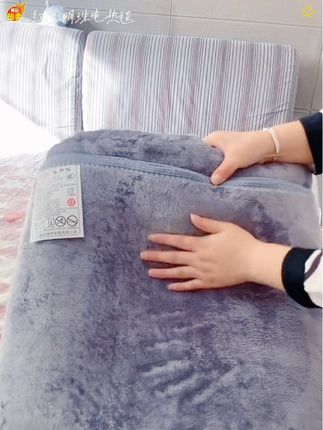 #创作灵感 红豆明珠双温双控的电热毯!大品牌哈!有保障!#电热毯 #冬季必备 #过冬神器#这个冬天不怕冷  @巨量千川   @DOU+小助手