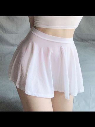 #性感 #百褶裙 #谁穿谁好看 #夏天穿什么 #在家也要美美哒 @DOU+小助手