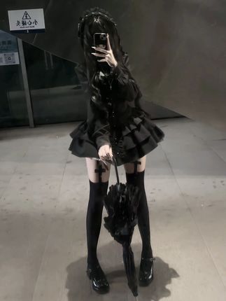 戳我痛处的时候 有没有想过我是编的#ootd #黑色系