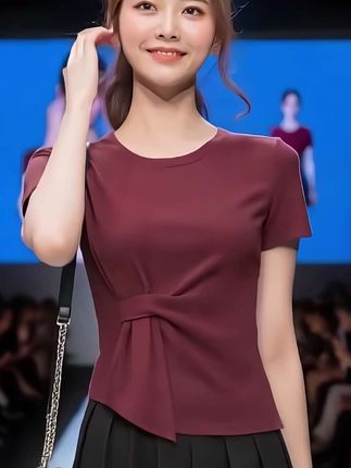#夏季穿搭 #引领时尚潮流 #时尚女装穿搭 #百搭上衣 #减龄气质