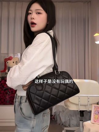 大容量保龄球包包女2025夏日新款简约手提单肩包菱格通勤波士顿包