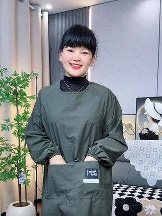 防泼水 百搭长袖罩衣,面料柔软舒适,透气不闷热,不勾丝 不起球也不会掉色,秋冬季穿非常合适!#防水防油 #罩衣围裙 #质量杠杠滴 #超实用
