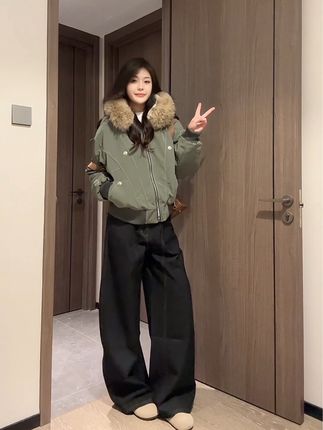 今年冬天就这样穿!#秋冬穿搭大揭秘 #早秋黑白灰穿搭测评 #秋冬宅家绒系美学#秋冬穿搭 #看我把穿搭逆袭