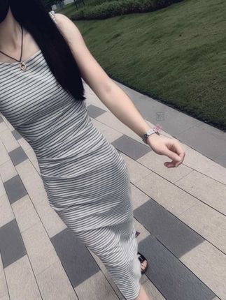 衣服穿在身上才漂亮,钱给你花才是你的,至于他住什么房子,开什么车,和你没有任何关系,握在自己手里的才是真的……#慵懒风穿搭 #显瘦连衣裙 #夏季穿搭