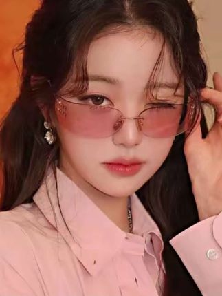 太阳镜,无框#无框眼镜#无框曲面墨镜#太阳镜#浅色眼镜
