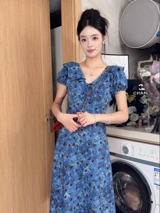 2025夏季新款韩版小众设计感碎花连衣裙收腰显瘦荷叶边系带长裙#夏季穿搭 #甜美穿搭 #法式仙女裙来了