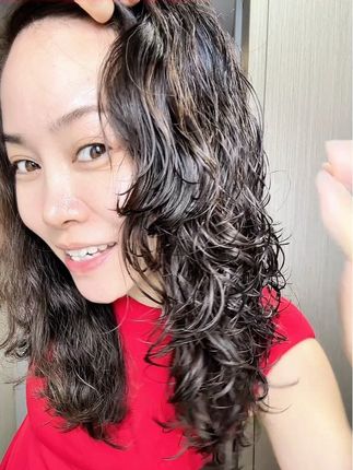 烫了头发之后,#泡沫发蜡 不用洗头,干发轻松打理卷度 不会硬也不会起白屑#烫发 #卷发打理 #亲测分享