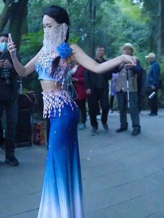#舞台现场 #性感女神 小叶子舞蹈视频联播