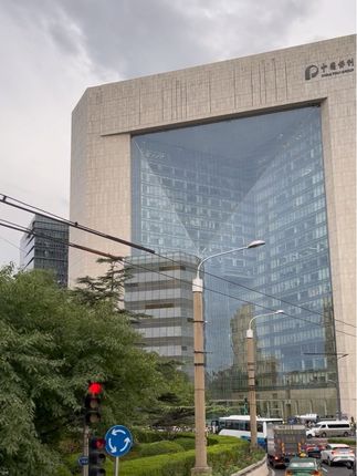 新保利大楼,这么大的玻璃怎么安装的?#地标建筑
