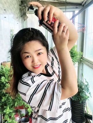 每次洗头大把掉头发,自从用了这个#老姜王洗发水 现在好多了,又跟我一样的姐妹们可以试试#生姜洗发水 #洗护好物 #好东西要分享