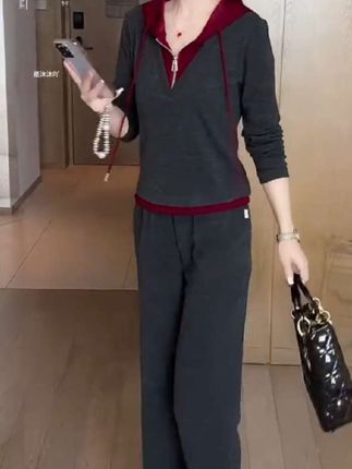 新款时尚洋气显瘦减龄款两件套装上衣+裤子#两件套 #女装 #两件套女装